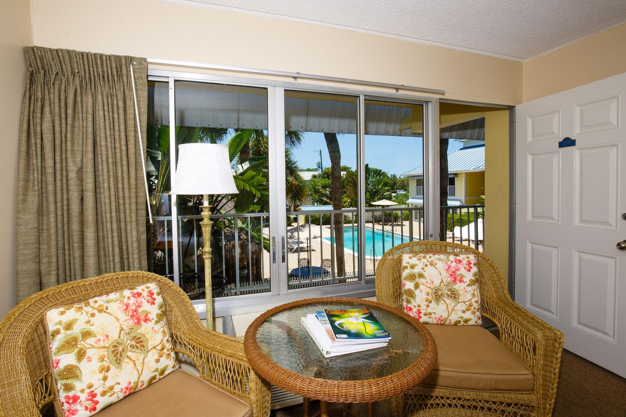 Naples Garden Inn Εξωτερικό φωτογραφία