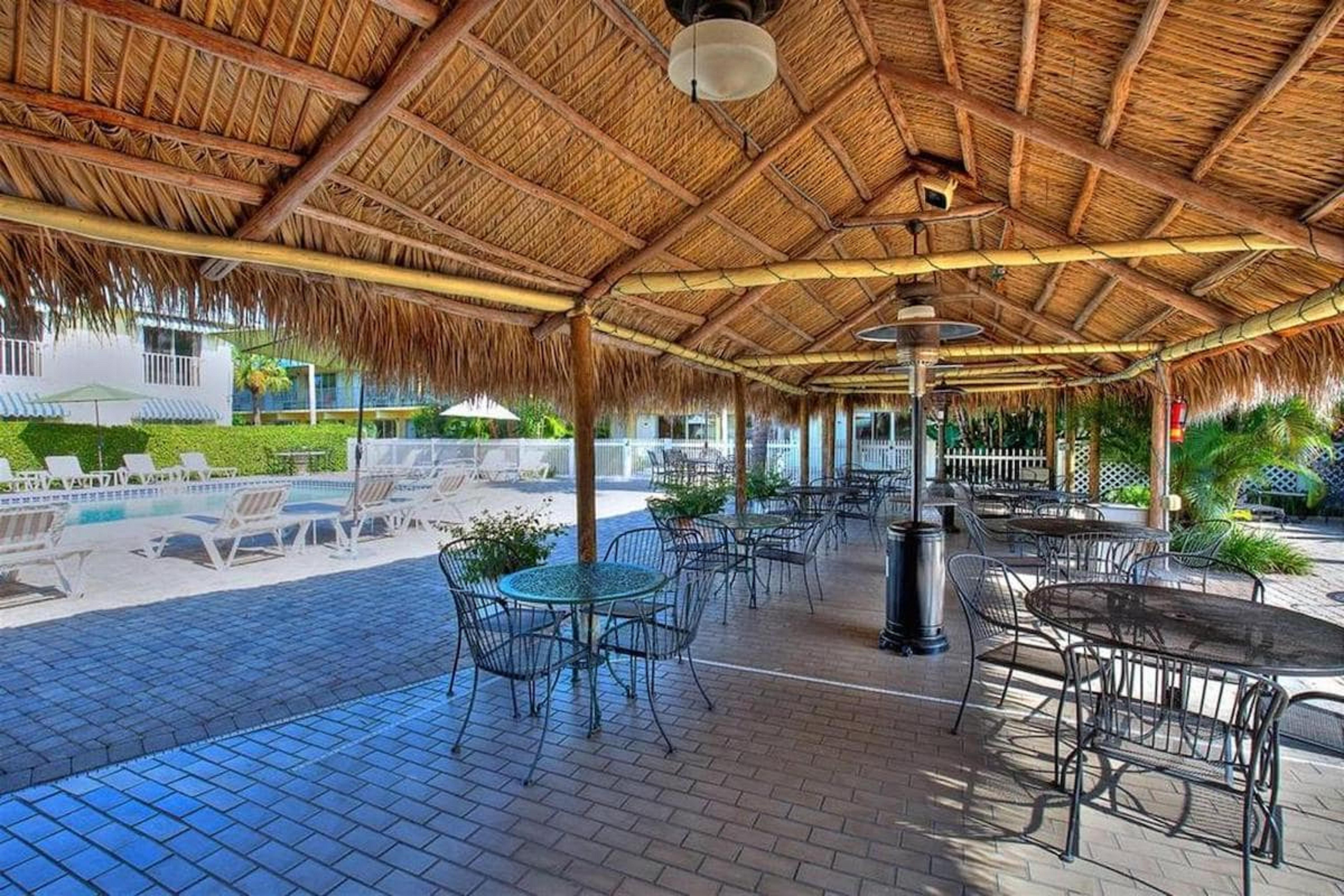 Naples Garden Inn Εξωτερικό φωτογραφία