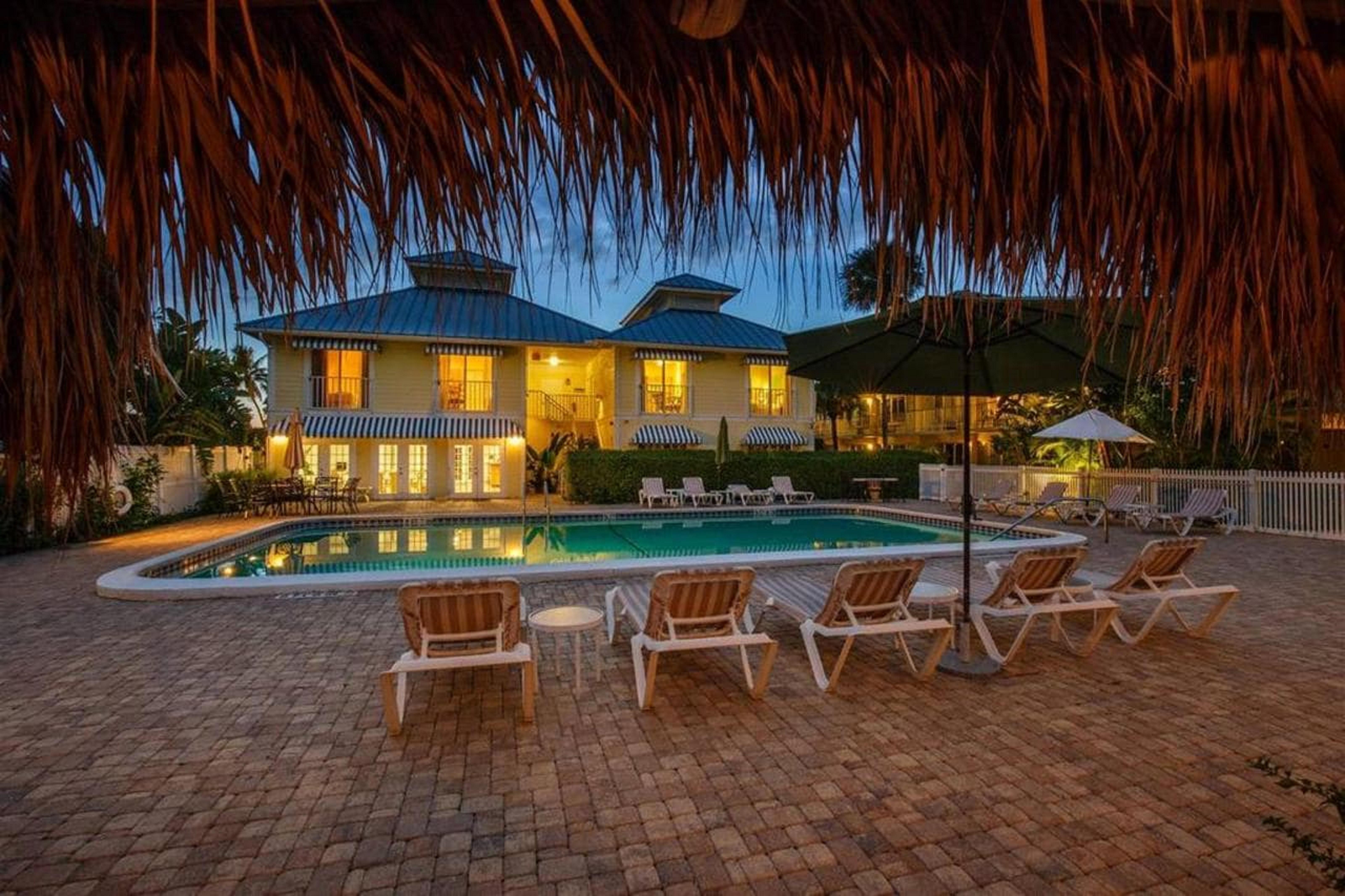 Naples Garden Inn Εξωτερικό φωτογραφία
