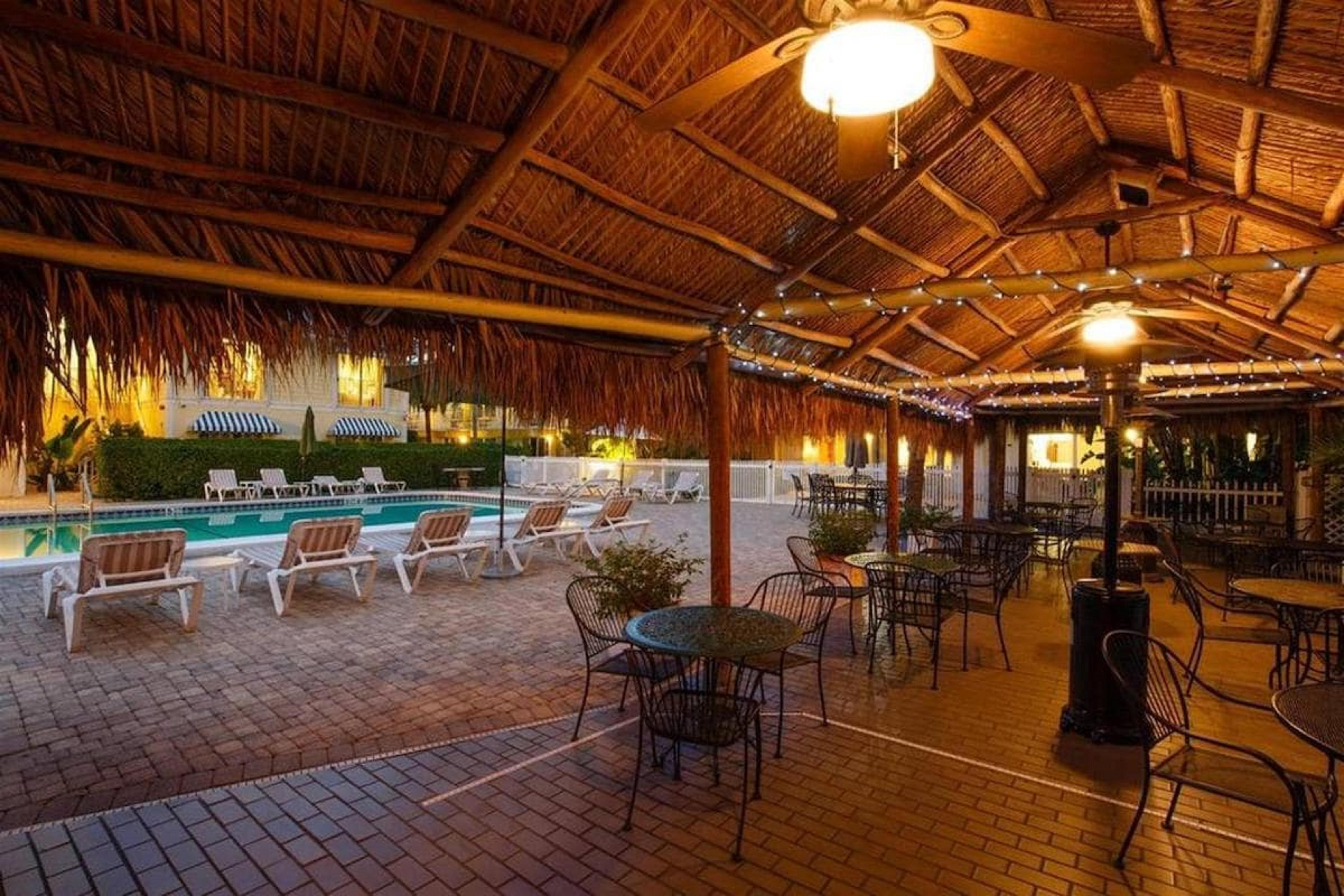Naples Garden Inn Εξωτερικό φωτογραφία