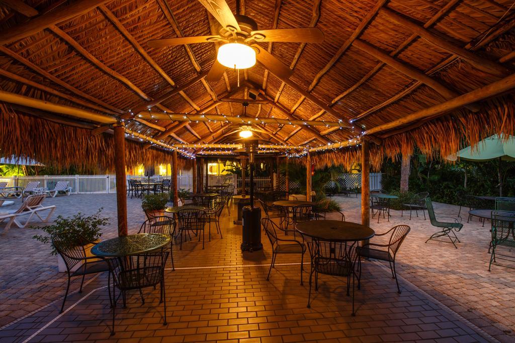 Naples Garden Inn Εξωτερικό φωτογραφία