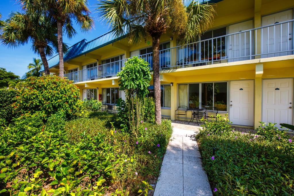 Naples Garden Inn Εξωτερικό φωτογραφία